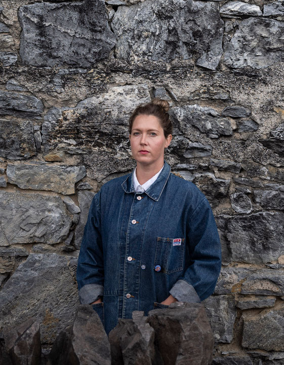 Portrait de l’artiste Lorna Bauer (Afficher en plein écran)
