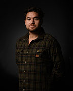 Portrait de l’artiste Joseph Tisiga