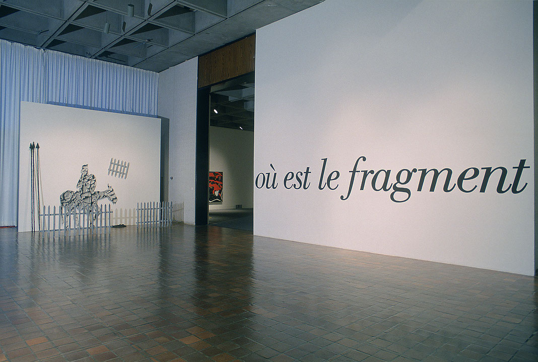 Vue de salle de l’exposition où est le fragment (Afficher en plein écran)