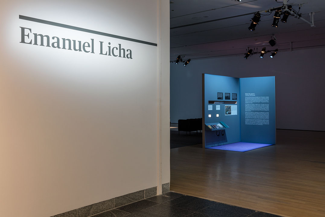 Vue de salle de l’exposition Emanuel Licha. Et maintenant regardez cette machine (Afficher en plein écran)
