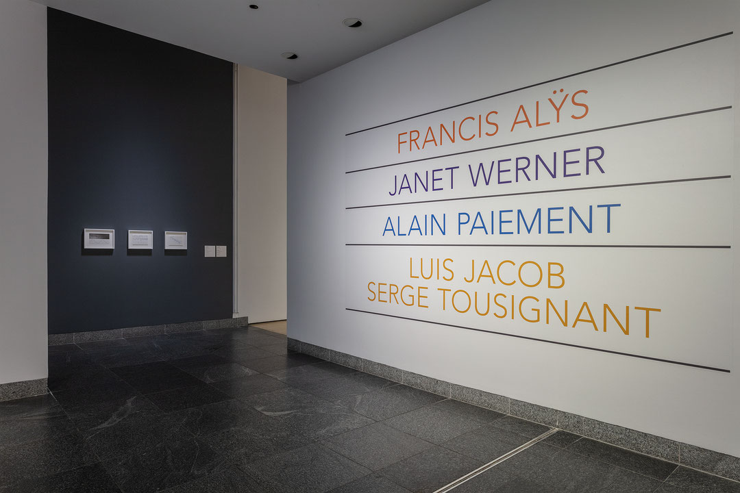 Vue de salle de l’exposition Alain Paiement. Bleu de bleu (Afficher en plein écran)