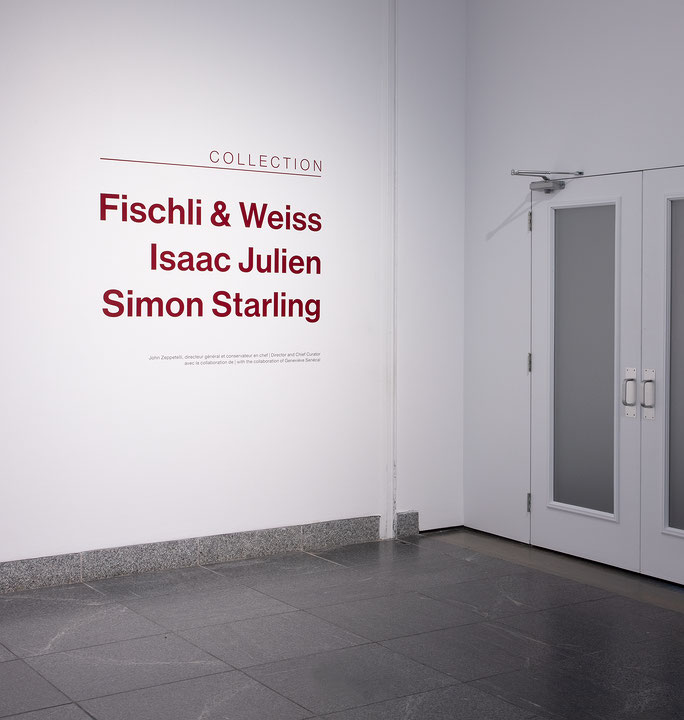 Vue de salle de l’exposition Fischli & Weiss, Isaac Julien et Simon Starling (Afficher en plein écran)