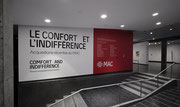 Vue de salle de l’exposition Le confort et l’indifférence