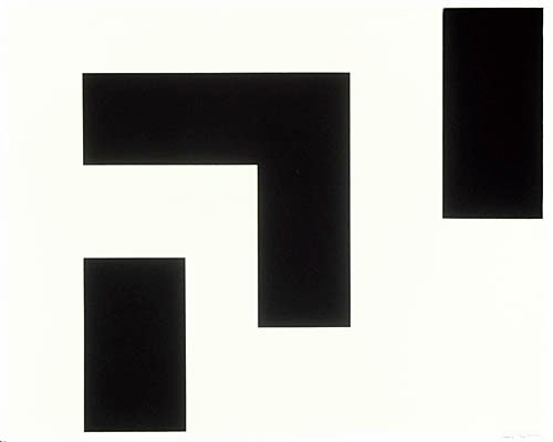 Photo de l’œuvre Angle noir (tirée de l’album « Noir/Blanc 1956 », 1956 - 1967) de Guido Molinari (Afficher en plein écran)