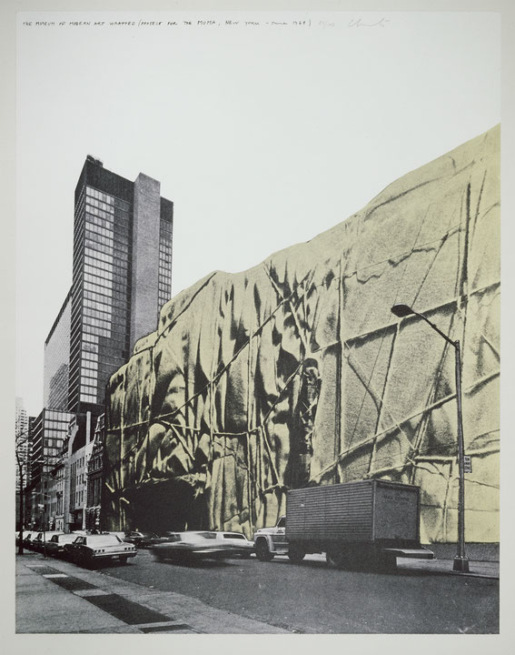 Photo de l’œuvre The Museum of Modern Art, Wrapped, Project for New York (de la série « Some Not Realized Projects », 1971) de Christo & Jeanne-Claude (Afficher en plein écran)