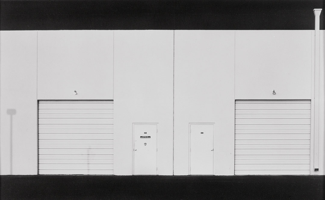 Photo de l’œuvre Sans titre (de la série « The New Industrial Parks near Irvine, California », 1974) de Lewis Baltz (Afficher en plein écran)