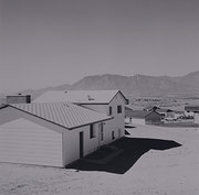 Photo de l’œuvre Newly Completed Tract House, Colorado Springs de Robert Adams