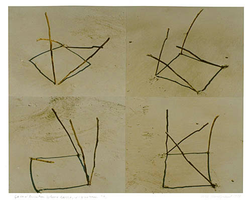 Photo de l’œuvre Géométrisation solaire carrée, 4 variations (tirée de l’album « 4 x 16 x 20 », 1980) de Serge Tousignant (Afficher en plein écran)
