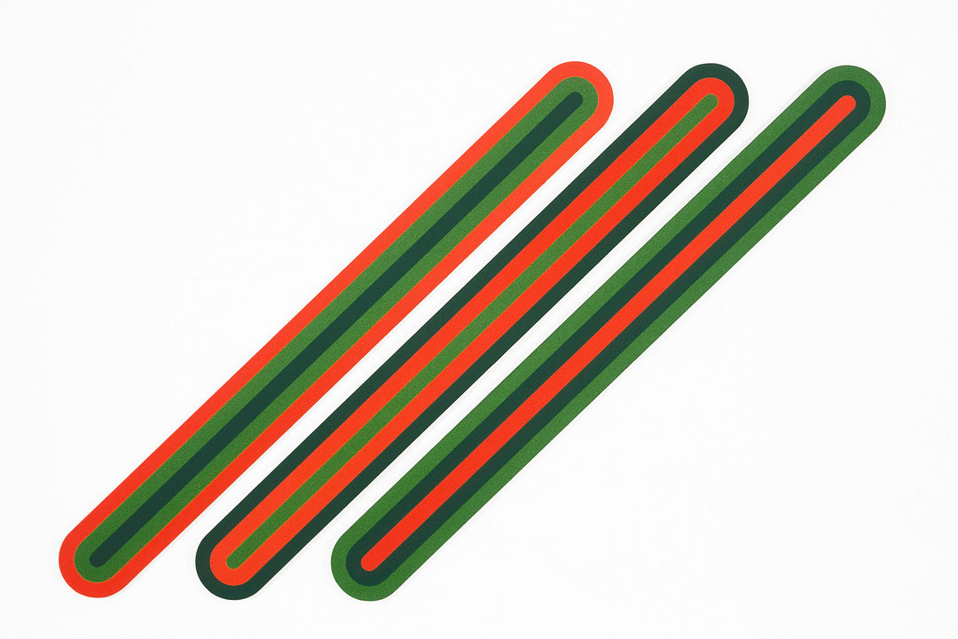 Photo de l’œuvre Diagonales en vert-rouge-vert de Claude Tousignant (Afficher en plein écran)