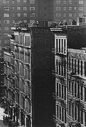 Photo de l’œuvre Harlem from 125th Street Station de George S. Zimbel