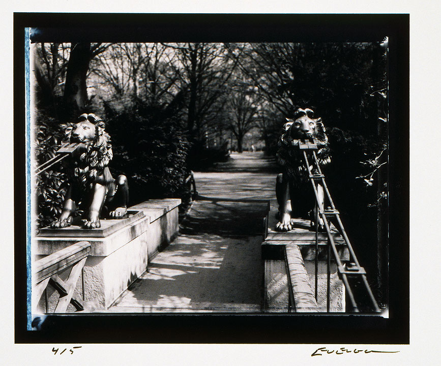 Photo de l’œuvre Place Berlin (no. 10) de Evergon (Afficher en plein écran)