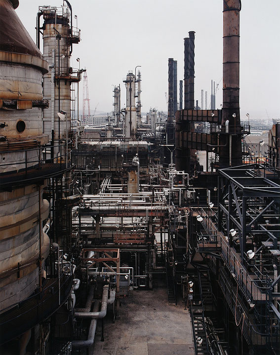 Photo de l’œuvre Oil Refineries No. 18, St. John, New Brunswick de Edward Burtynsky (Afficher en plein écran)