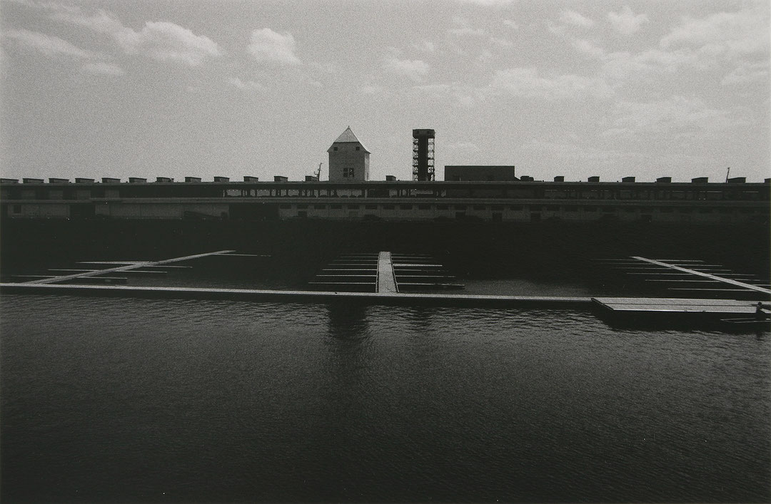 Photo de l’œuvre Sans titre - Vieux-Montréal de Charles Gagnon (Afficher en plein écran)