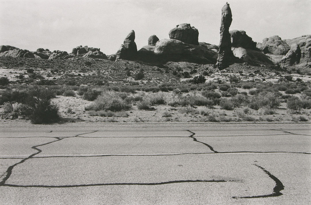 Photo de l’œuvre Route et rochers - Utah de Charles Gagnon (Afficher en plein écran)