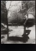 Photo de l’œuvre Vue de la fenêtre de mon atelier (tirée de l’album « Profily/1: z praci mistru ceskoslovenske fotografie », 1980) de Josef Sudek