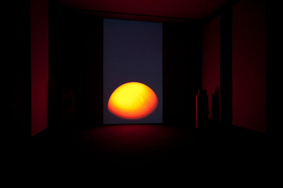 Photo de l’œuvre 31 soleils (Dawn Chorus) de Jean-Pierre Aubé (Afficher en plein écran)