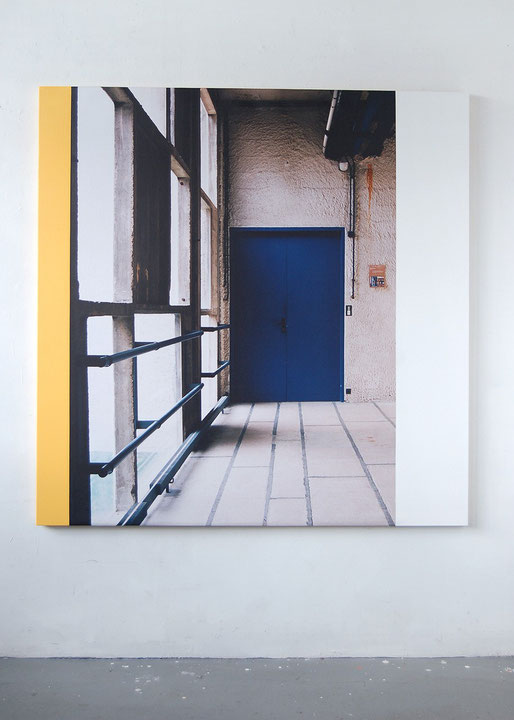 Photo de l’œuvre The Passage (de la série « La Tourette », 2006) de Ian Wallace (Afficher en plein écran)