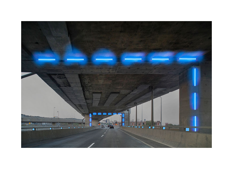 Photo de l’œuvre Cadres intervalles (de l’installation « Bleu de bleu », 2015-2018) de Alain Paiement (Afficher en plein écran)